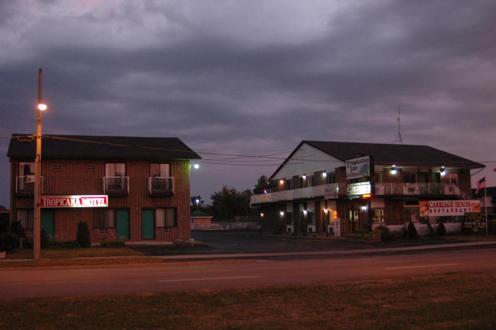 Tropicana Inn Niagara Falls Exteriör bild